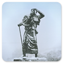 Pilger im Winter am Alto de San Roque